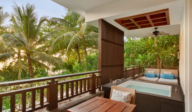 Shangri-La Boracay Resort and Spa-Sea View Suite Balcony_4563